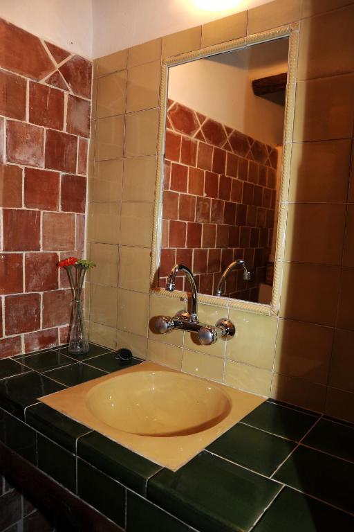 Albergue Rural De Guara Alquézar Szoba fotó